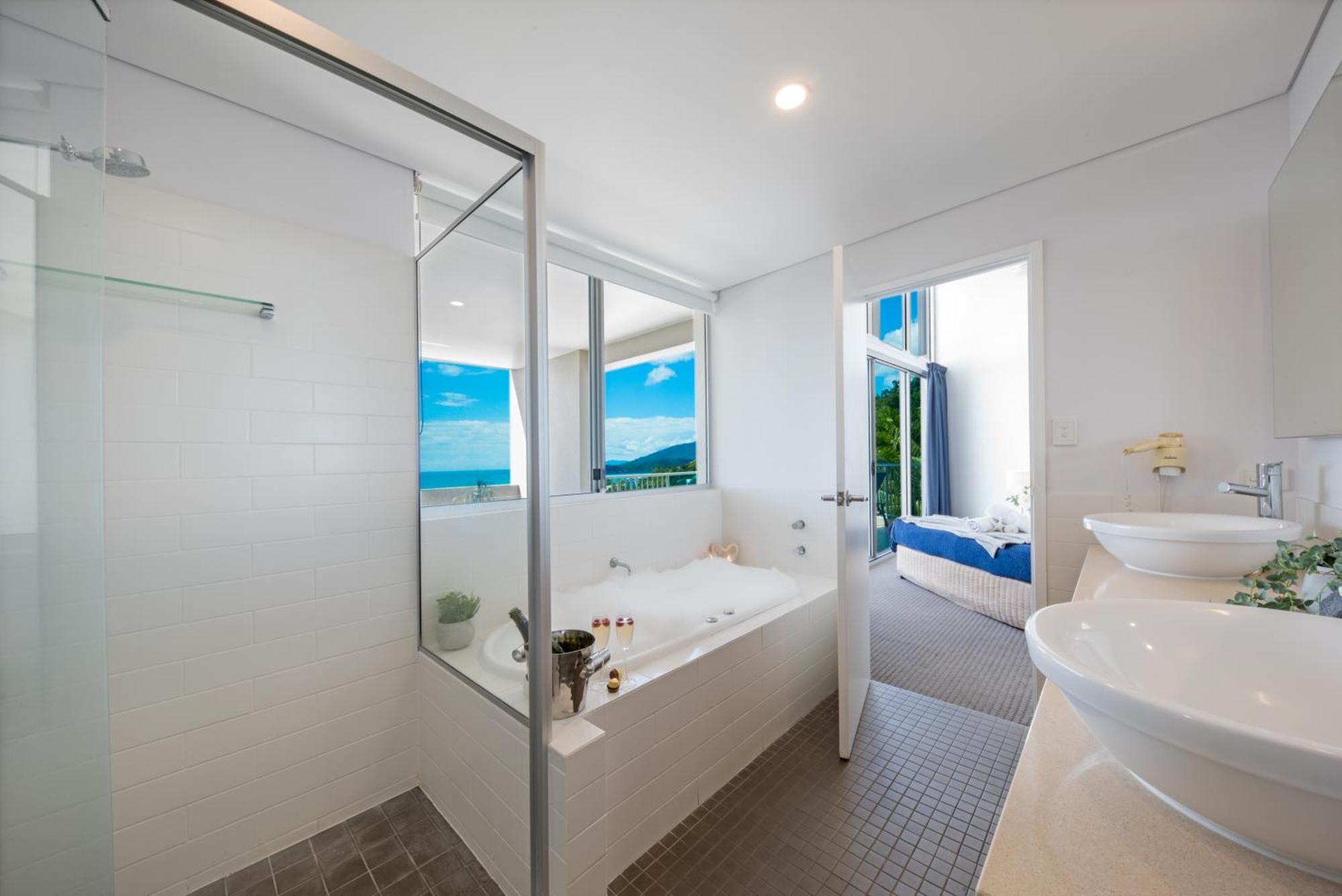 Sea Forever On Azure Seas - Airlie Beach Dış mekan fotoğraf